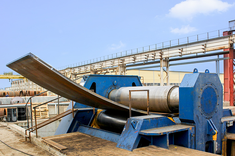 ВАЛЬЦОВКА СТАЛЬНОГО ЛИСТА ДО 200 ММ